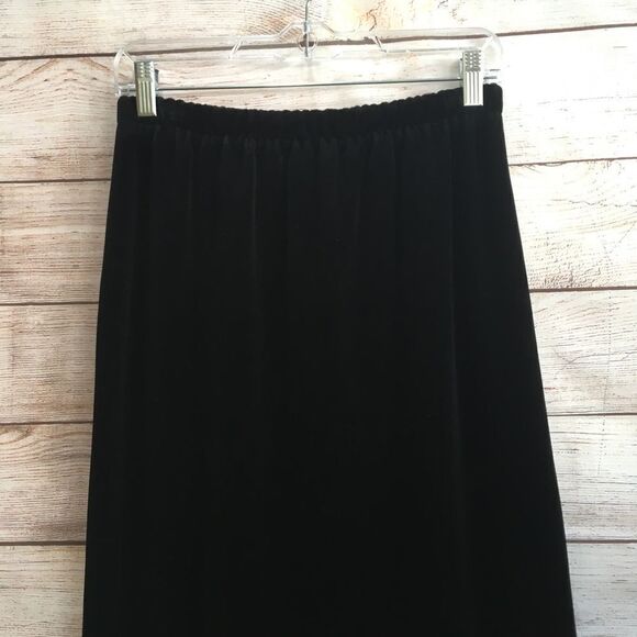 VINTAGE PERSONAL MAXI SKIRT IN BLACK VELVET - Picture 2 of 7